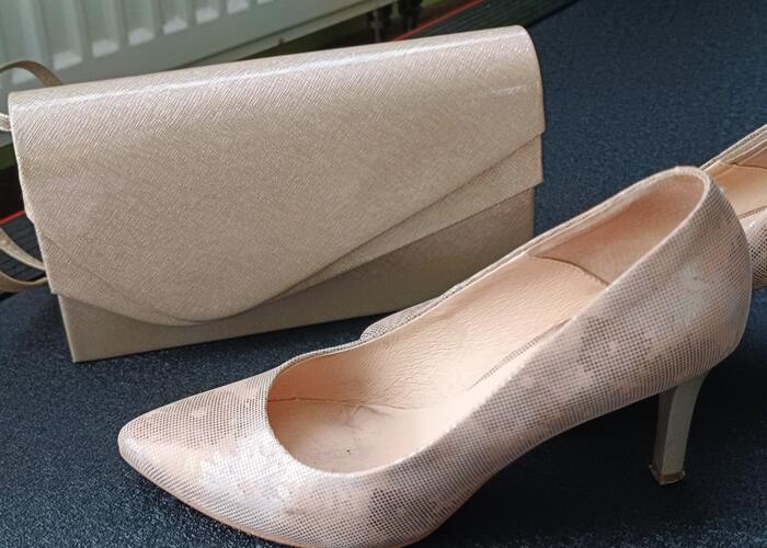 Grajewo ogłoszenia: Sprzedam super komplet na studniówkę, buty rozmiar 37.5 i torebka...
